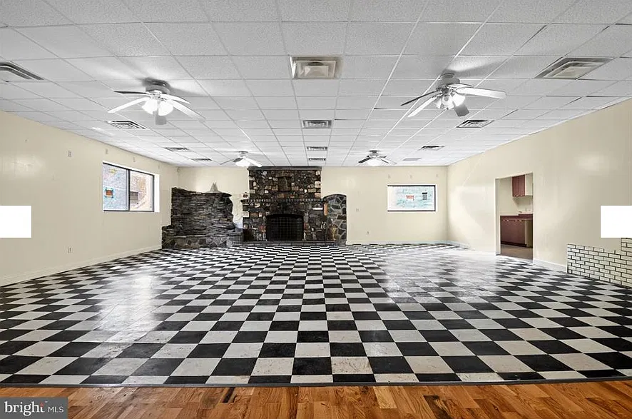 Studio, 5700 sqft, $5,000 — Photo 3