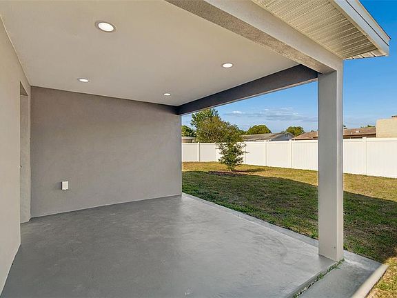 4th image of 1434 Normandy Blvd