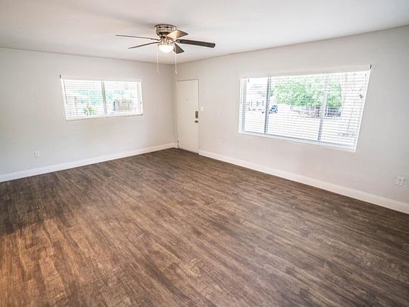 5th image of 1818 4th Ct SE