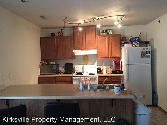 4th image of 307 S First St APT D