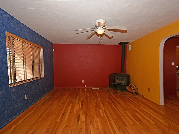 3rd image of 236 Laguayra Dr NE