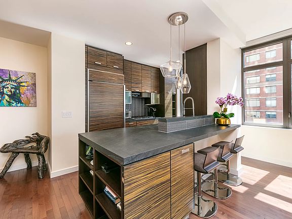 2nd image of 101 W 24th St APT 18D