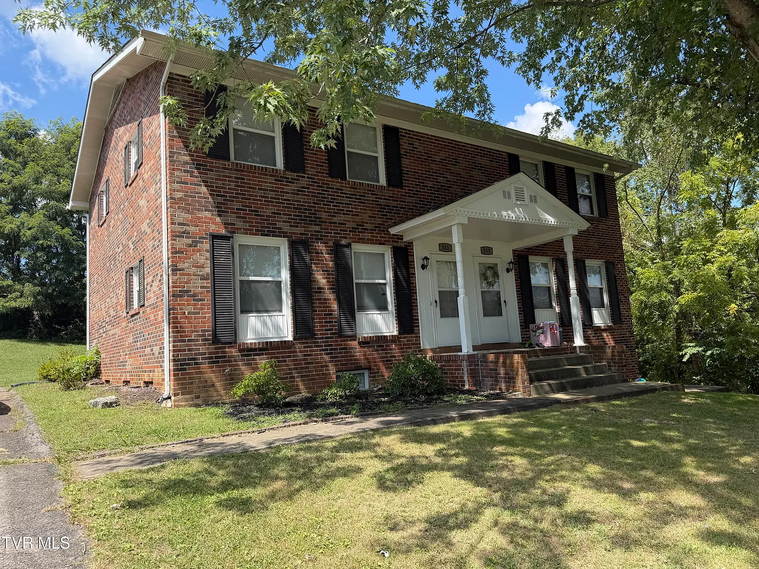 2 bed, 3266 sqft, $1,500 — Photo 2