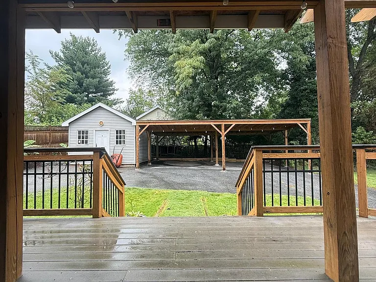 816 Crothers Ln — Photo 43
