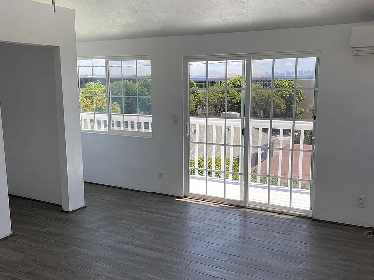 3022 Voltaire St — Photo 5