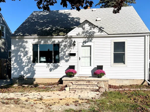 20841 Bon Heur St, Saint Clair Shores, MI 48081