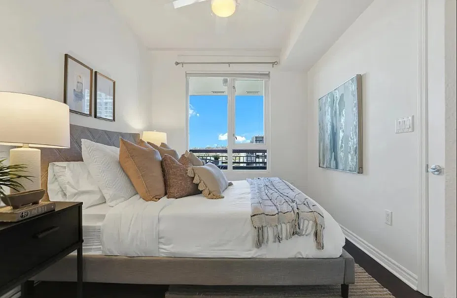 1 bed, 706 sqft, $2,950 — Photo 3
