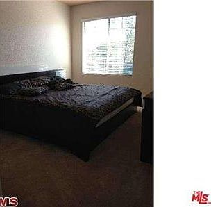 5th image of 5565 Canoga Ave APT 308