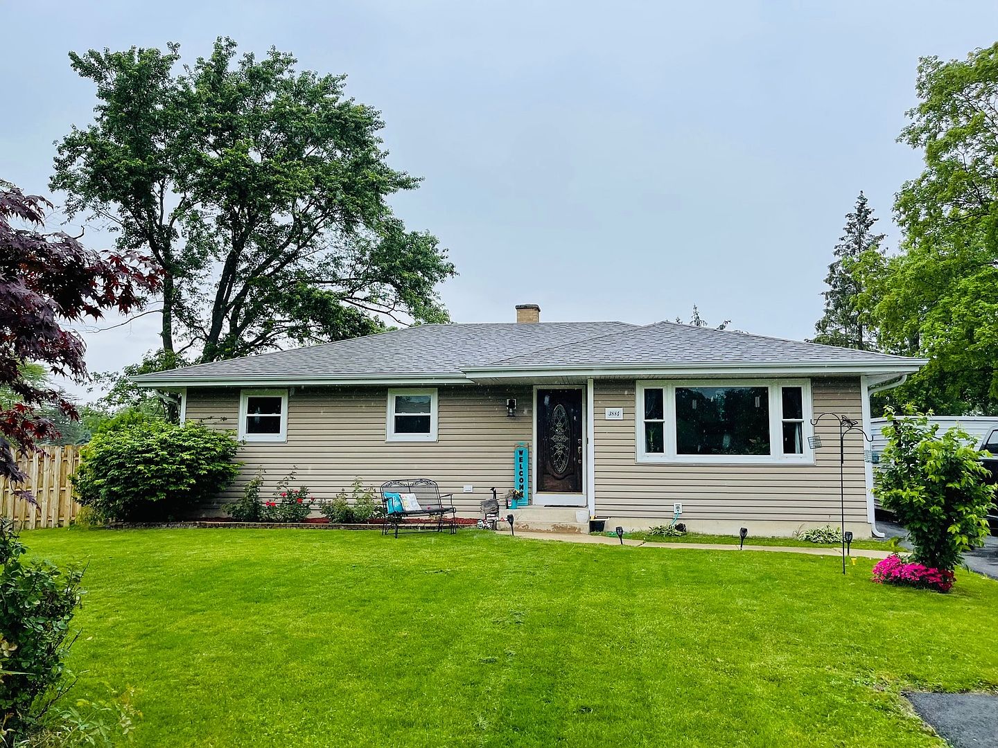 3884 University Ave, Gurnee, IL 60031 | Zillow