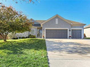 20000 Barker St, Spring Hill, KS 66083