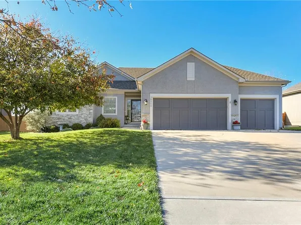 20000 Barker St, Spring Hill, KS 66083