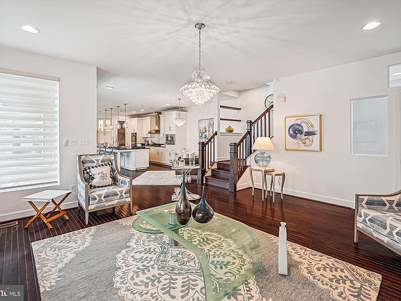 4th image of 44545 Neponset St