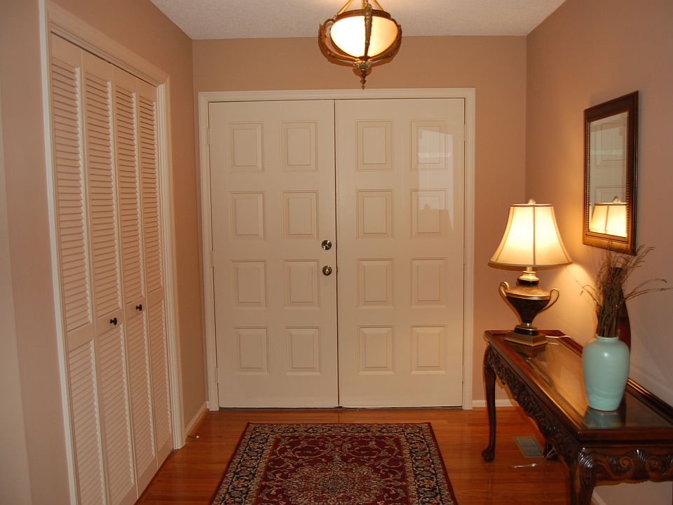 Beautiful Foyer Entry