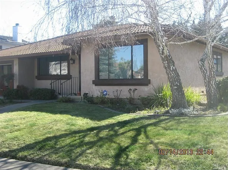555 Americano Way photo 1