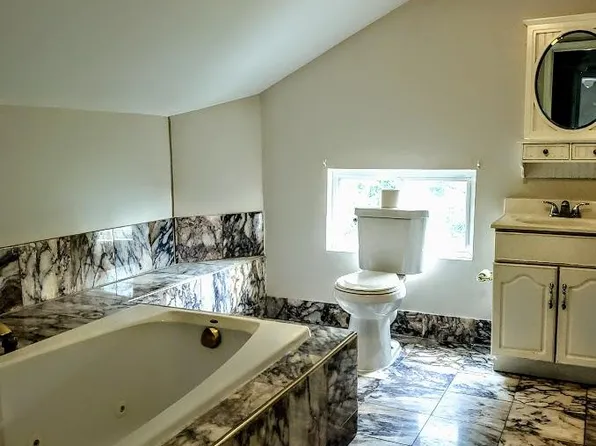 186 Summit Avenue image 18 of 21