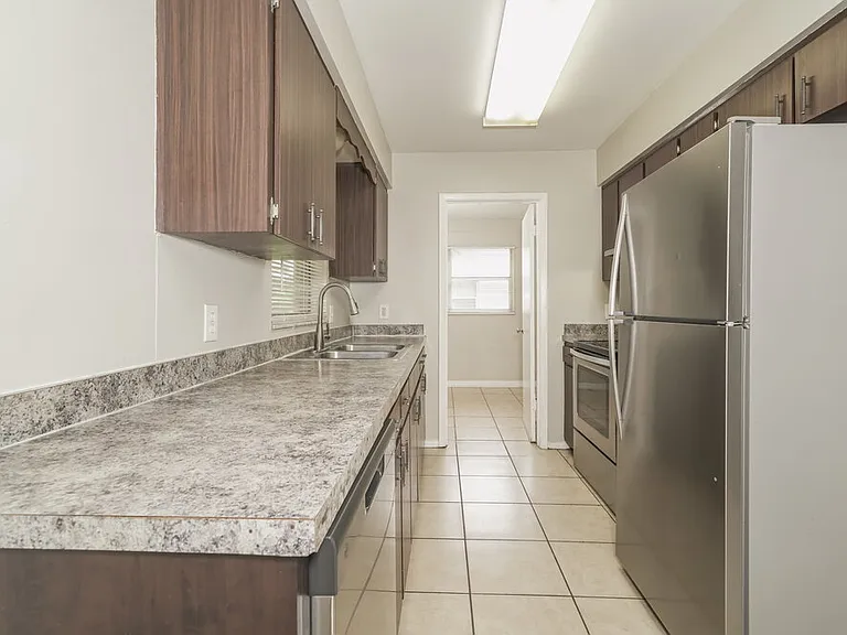 5927 Stokes Rd — Photo 6
