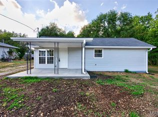 645 Sarah St, Lebanon, MO 65536