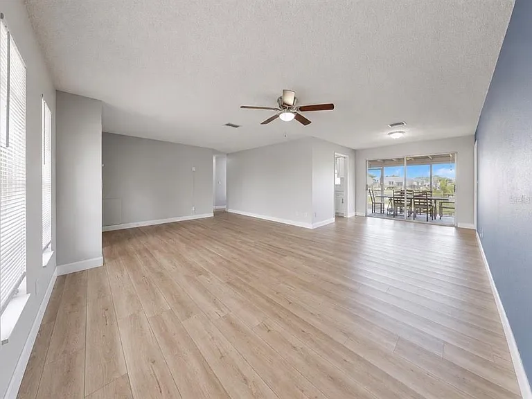 1729 Bikini Ct — Photo 19