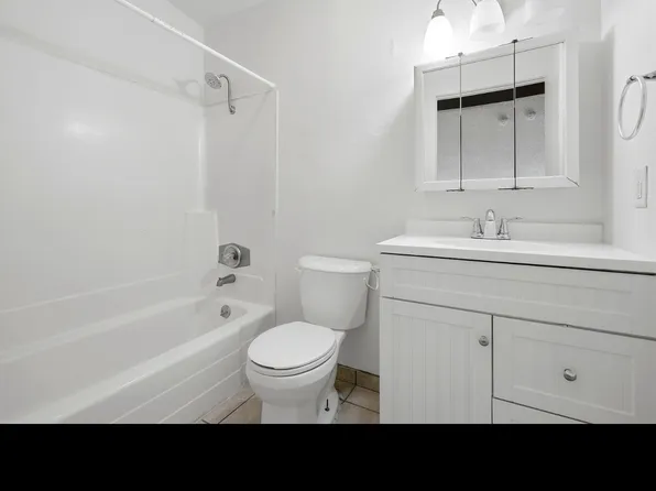 948 Greenfield Ave #948, Hanford, CA 93230