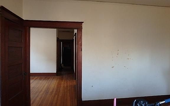 5th image of 16 Moore St Floor 1