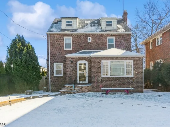 222 E Elm St, Linden City, NJ 07036