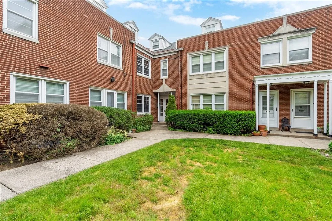 825 Morewood Ave APT C1 photo 1
