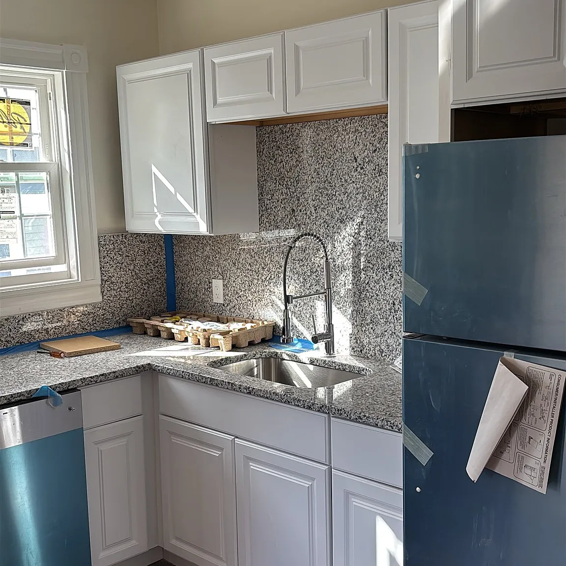 2 bed, 800 sqft, $3,400 — Photo 2