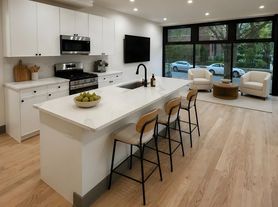2101 W Evergreen Ave, Chicago, IL