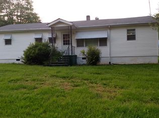 410 Sunny Side Rd, Drakes Branch, VA 23937