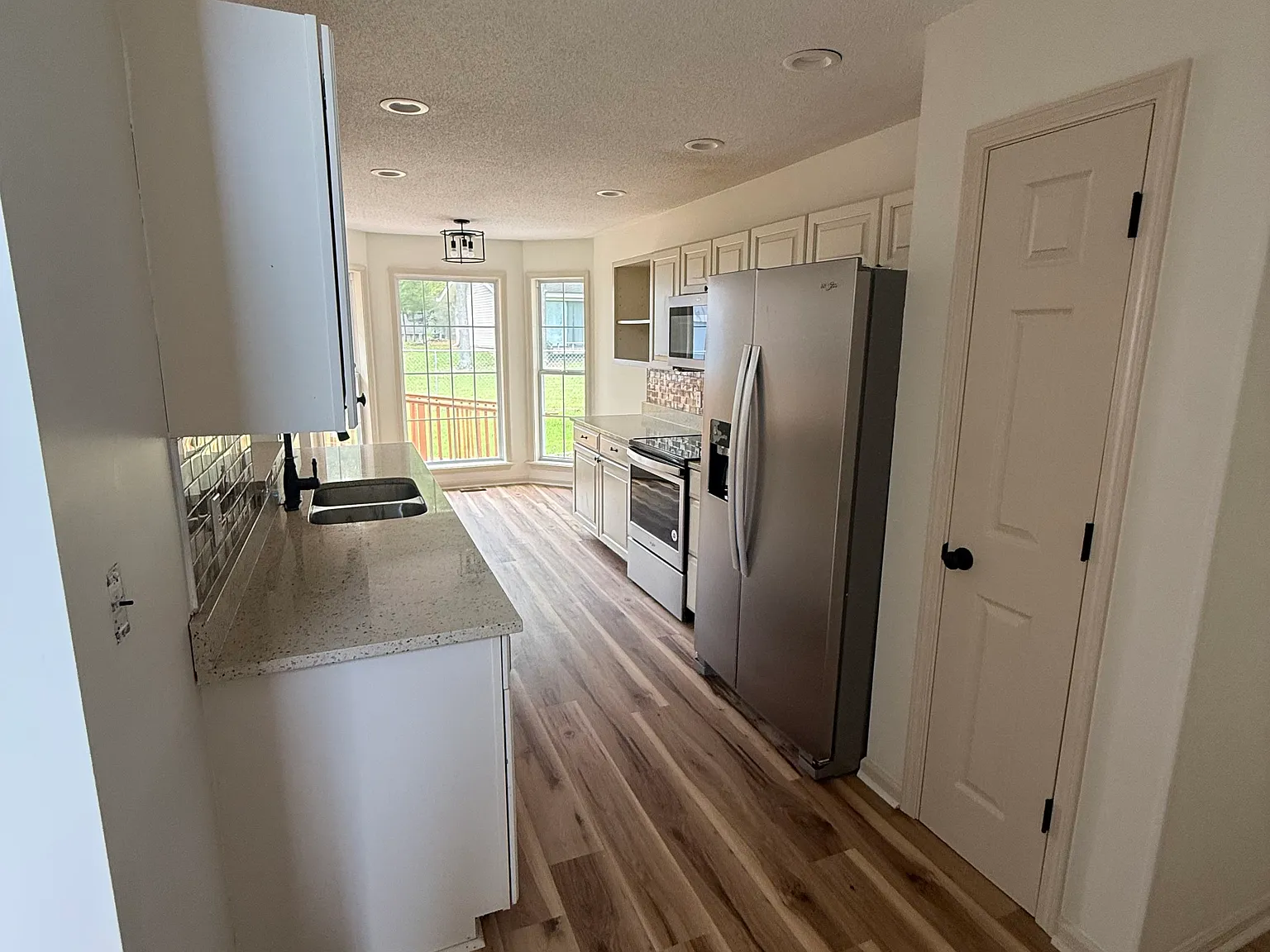 3 bed, 1454 sqft, $2,250 — Photo 2