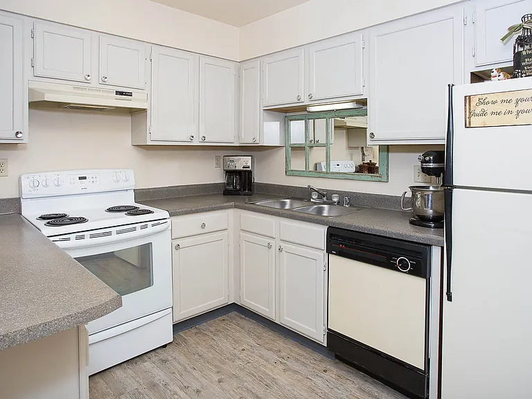 532 Hurdle Cir #414 — Photo 4