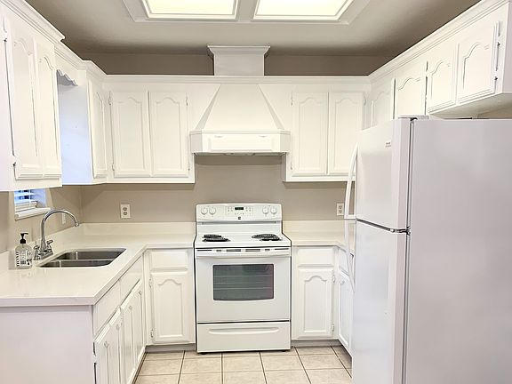 4th image of 7105 N 8th St APT 2