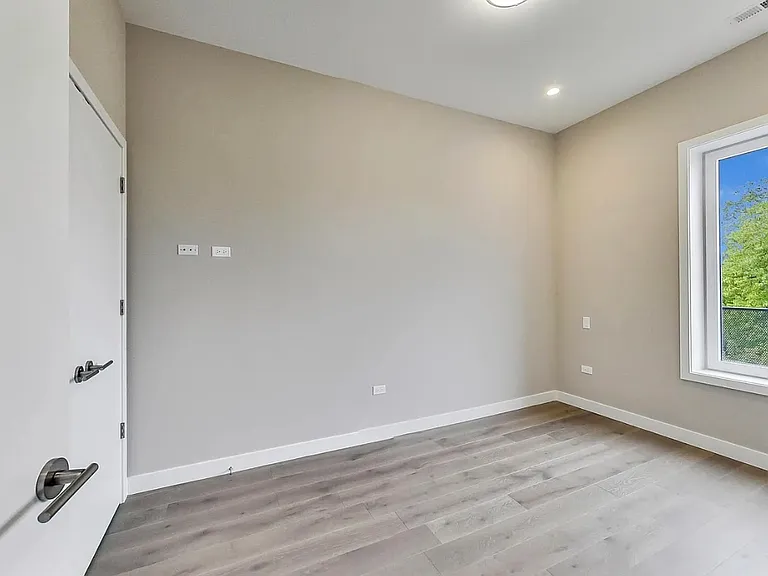 3757 N Sheffield Ave #390 — Photo 8