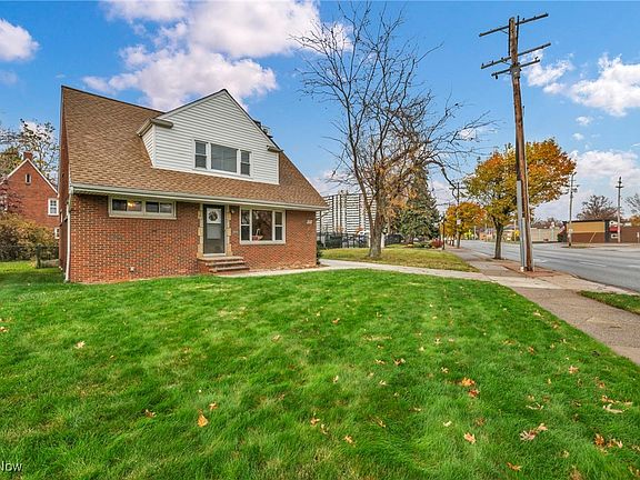 4th image of 23831-23835 S Lake Shore Blvd