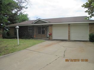 1041 SE Alta Ln, Lawton, OK 73501