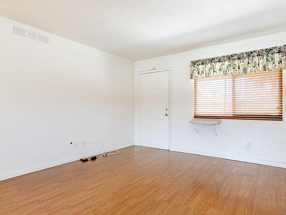 3rd image of 4401 N 12th St Unit 205