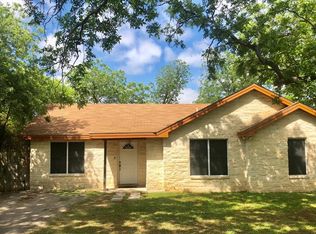 221 N Crisp St, Uvalde, TX 78801