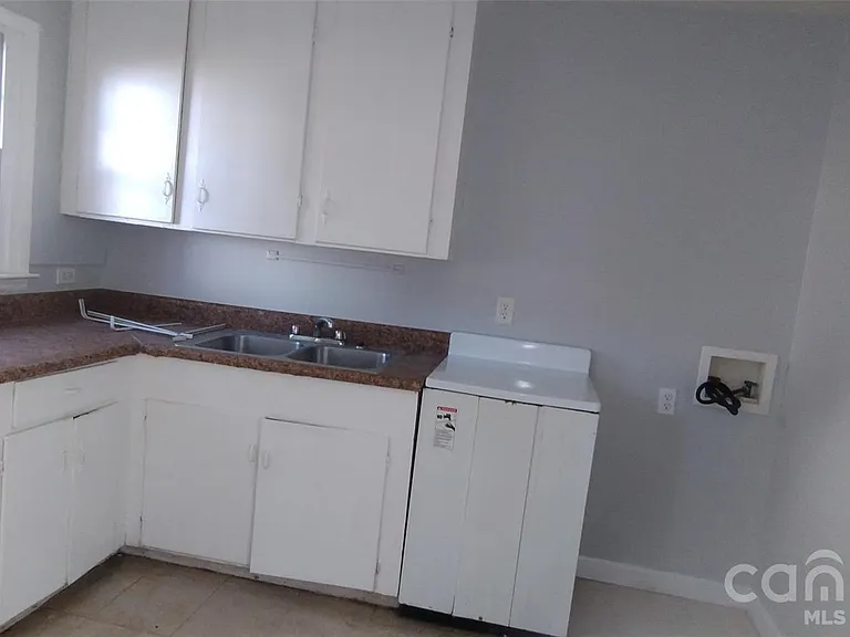 2667 Dr Carver Rd — Photo 10