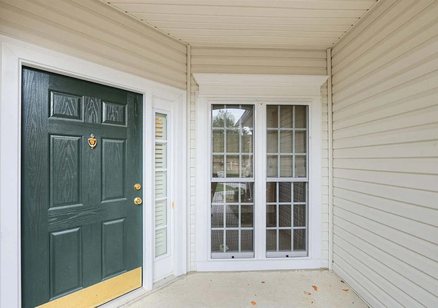 Charming 3BR Townhome for 55+ in Odenton — Photo 4