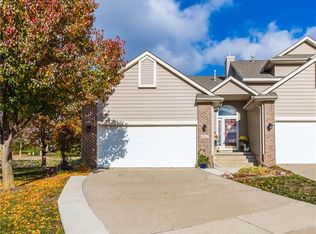 6857 NW 57th St, Johnston, IA 50131