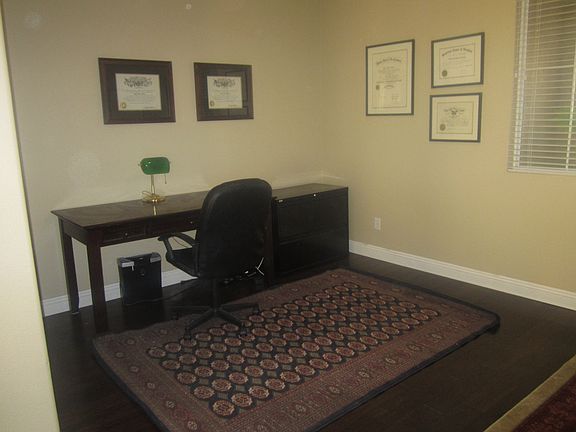 4th image of 873 Las Palomas Dr
