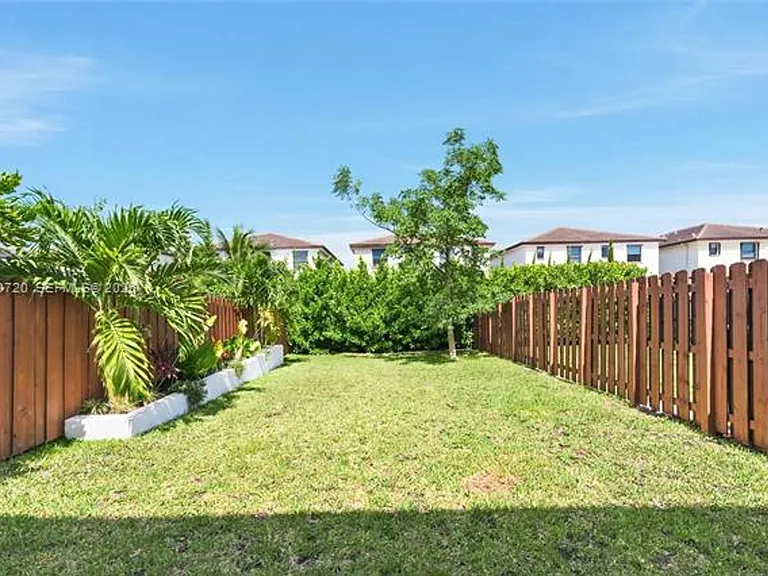 25540 SW 108th Ave — Photo 23