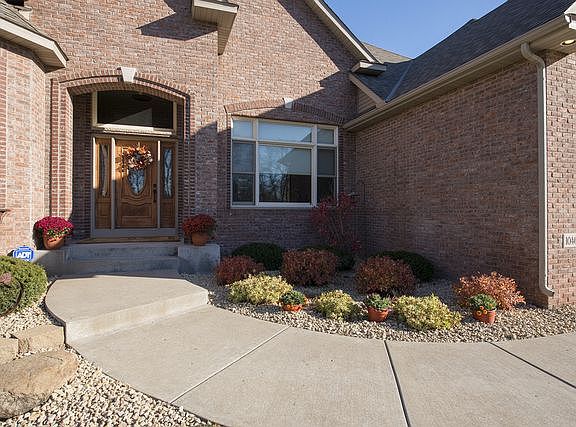 2nd image of 10468 Vermillion Cir NE