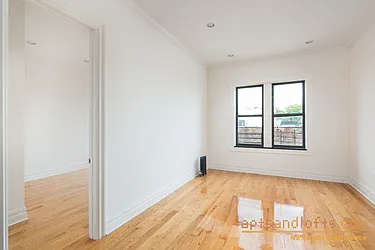 Rented by aptsandlofts.com