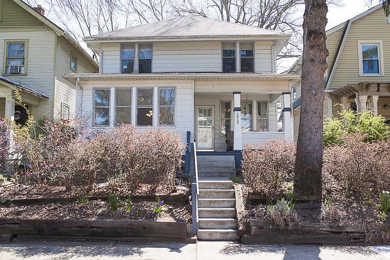 1st image of 2648 Glenmawr Ave