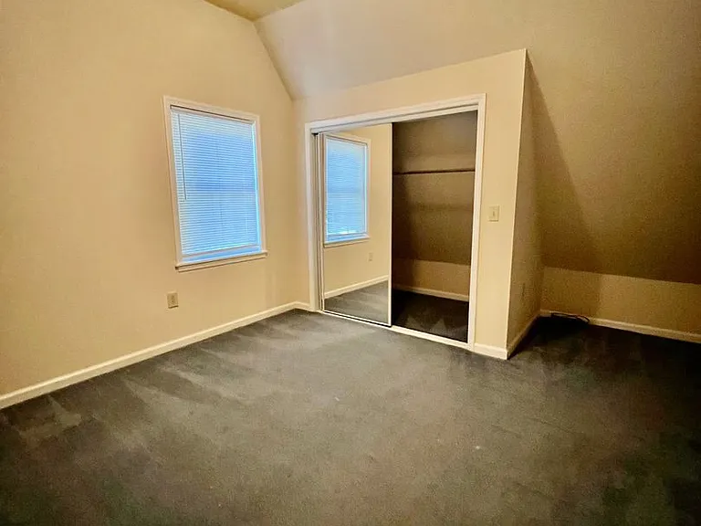 112 Cherry Ln — Photo 8