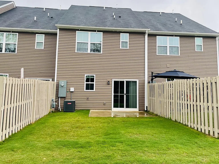 111 Roundtree Dr — Photo 13