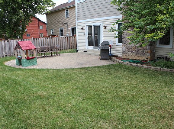 5th image of 220 E Cypress St