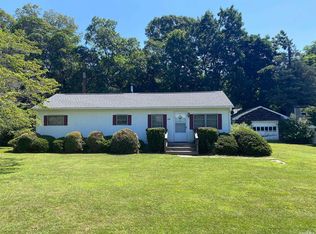 500 Summer Ln, Southold, NY 11971