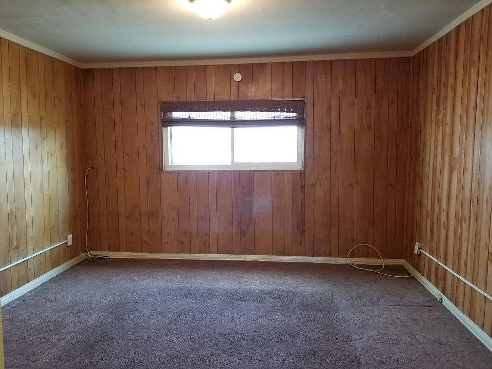 2nd image of 10423 Hawthorne Blvd